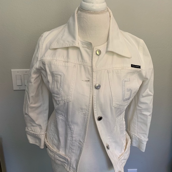 fitted white denim jacket